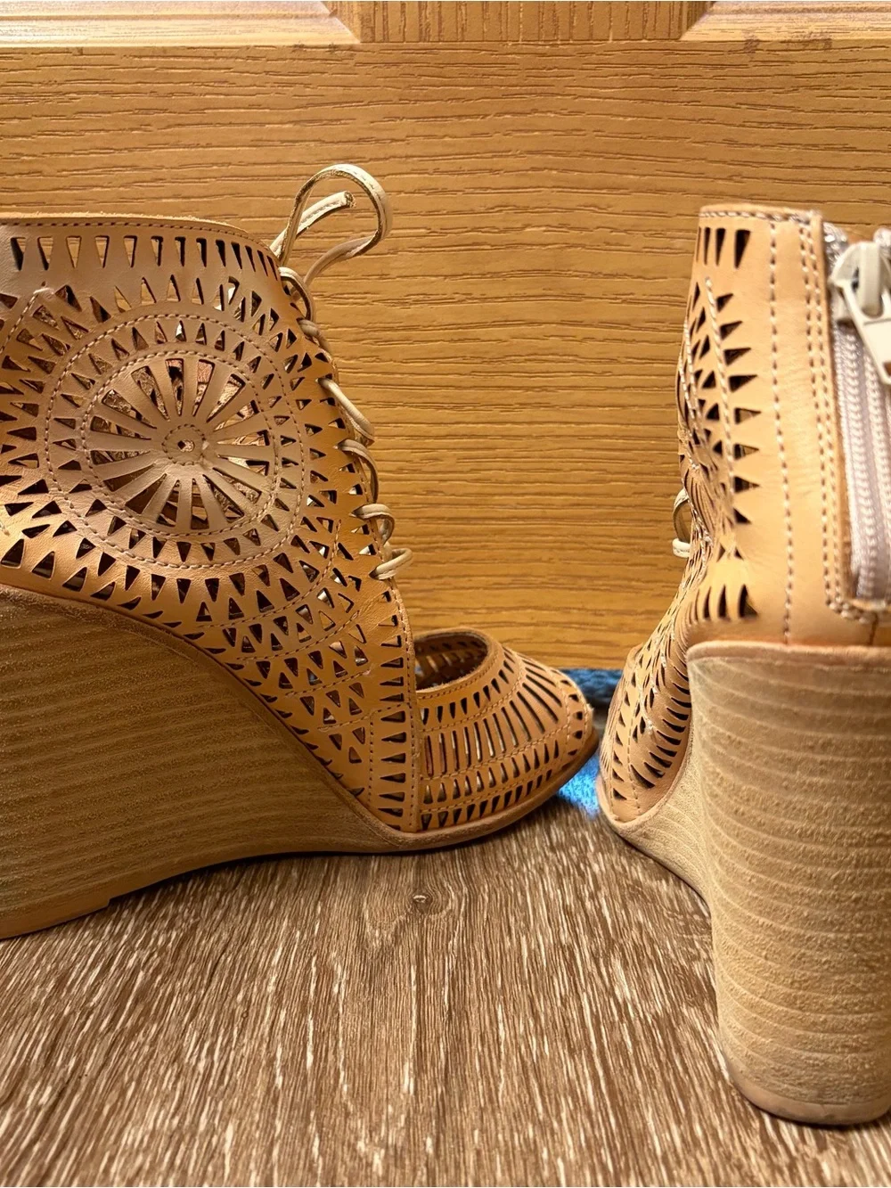 Jeffrey Campbell eye catching
